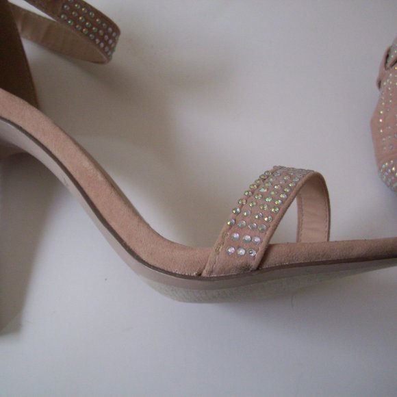 Anne Michelle size 8 tan faux suede rhinestone heels - Picture 5 of 10
